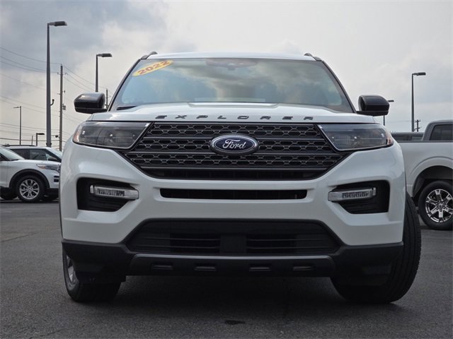 Certified 2022 Ford Explorer XLT w/ Equipment Group 202A image 9