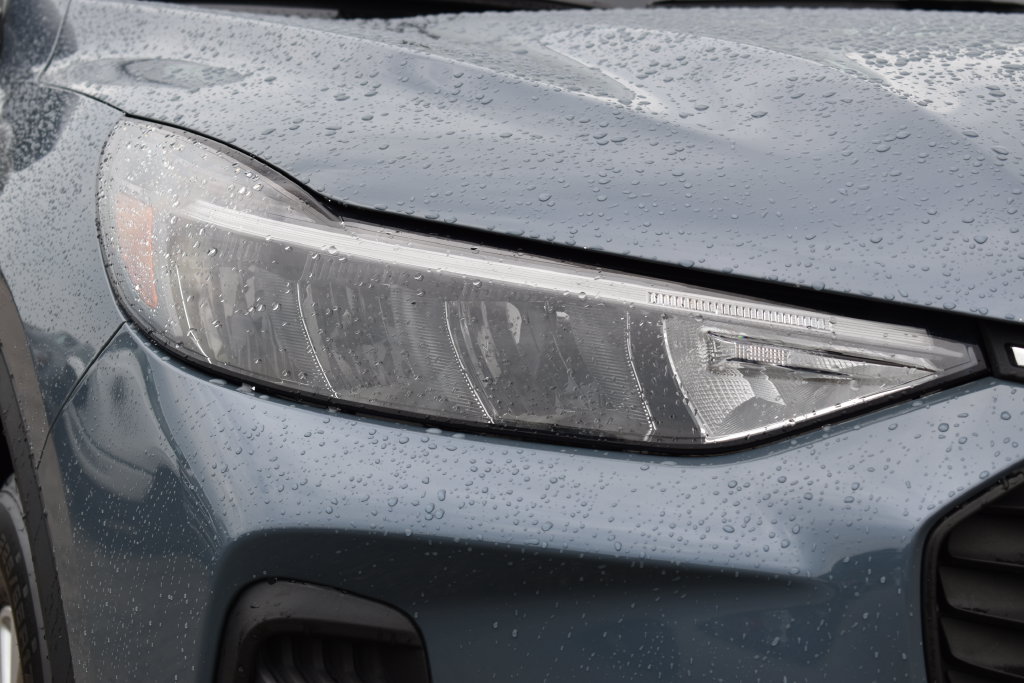 Certified 2023 Ford Escape Active AWD/4WD image 5
