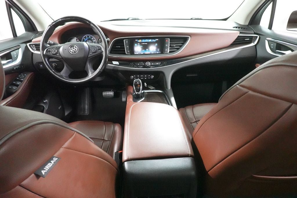 Used 2018 Buick Enclave Avenir w/ Avenir Technology Package AWD/4WD image 11