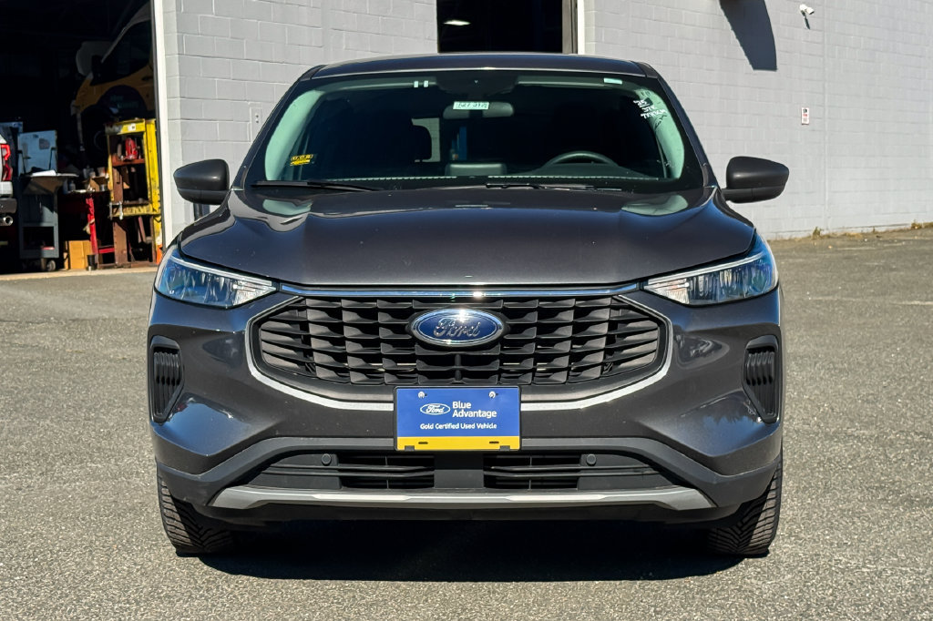 Certified 2025 Ford Escape Active AWD/4WD image 8