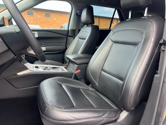 Certified 2023 Ford Explorer XLT w/ Equipment Group 202A AWD/4WD image 15