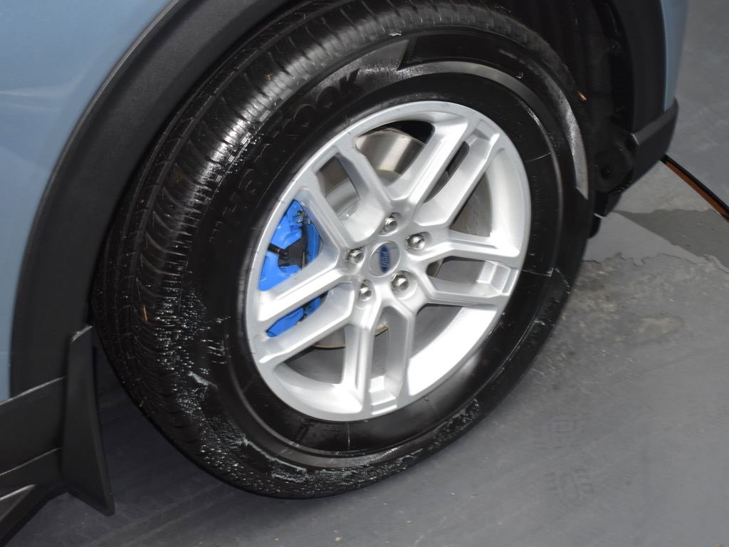 Certified 2025 Ford Explorer Active image 18