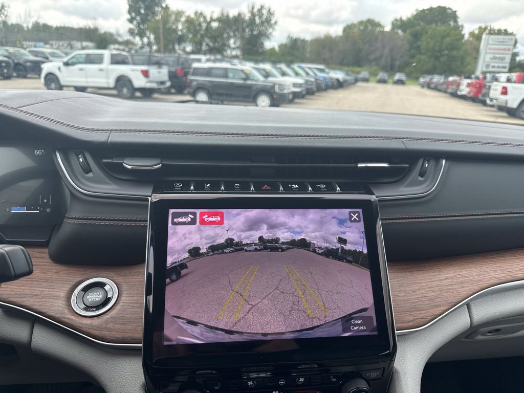 Used 2021 Jeep Grand Cherokee L Summit w/ Advanced Protech Group IV AWD/4WD image 34