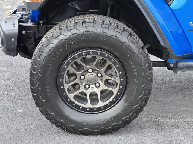 Used 2023 Jeep Wrangler Unlimited Rubicon 392 w/ Xtreme Recon 35" Tire Package AWD/4WD image 10
