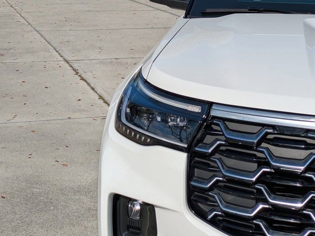Certified 2025 Ford Explorer Platinum w/ LUX Leather Package AWD/4WD image 13
