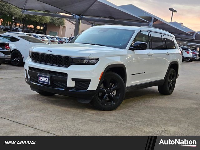 Used 2023 Jeep Grand Cherokee L Laredo image 1