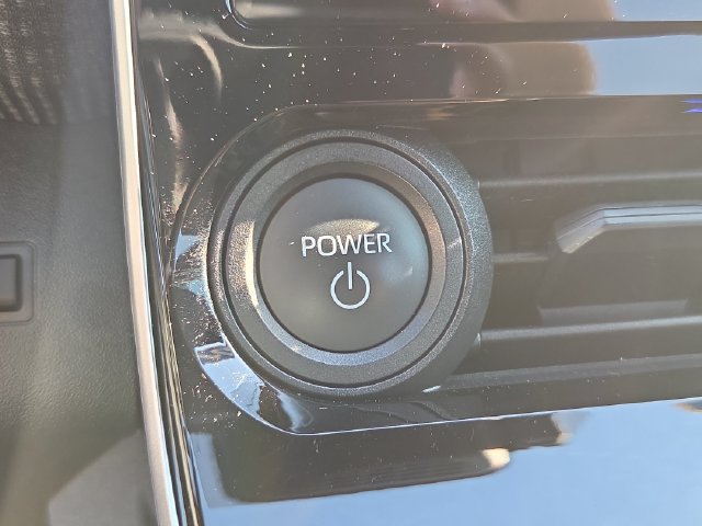 Used 2024 Subaru Solterra AWD/4WD image 19