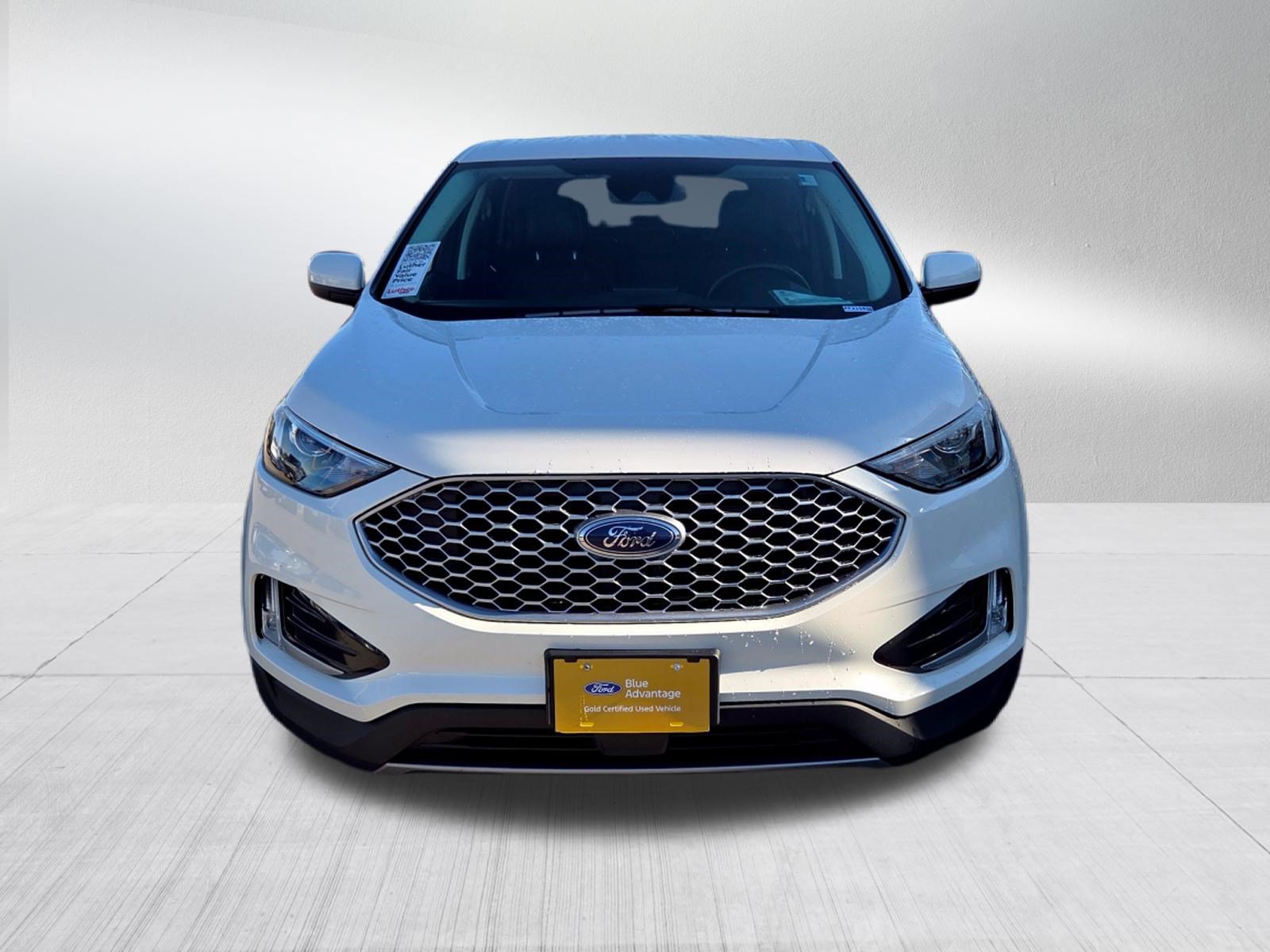 Certified 2024 Ford Edge SEL w/ Convenience Package AWD/4WD image 2