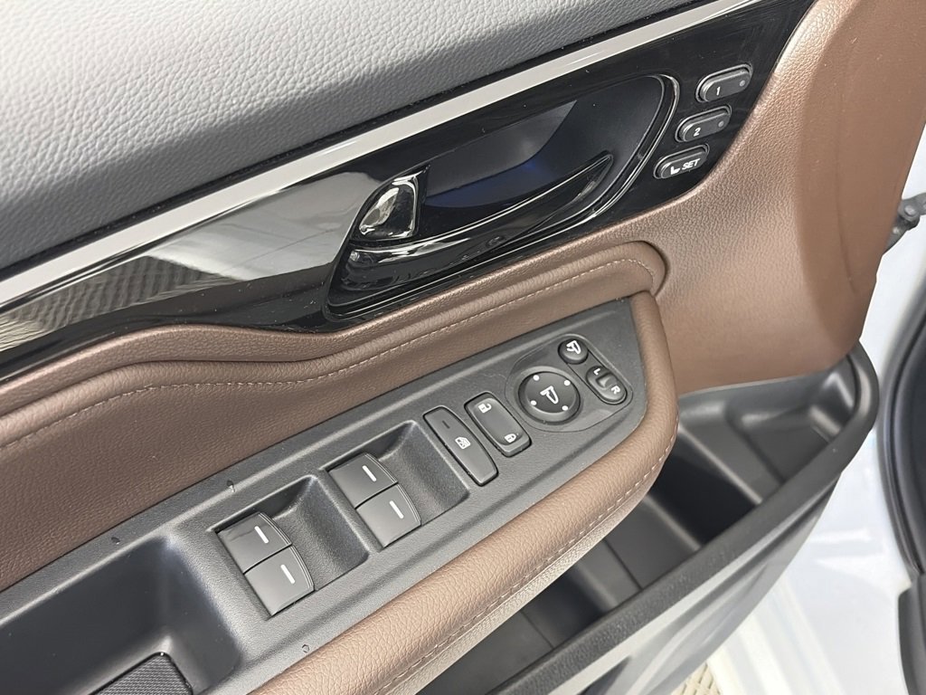 Used 2025 Honda Odyssey Elite image 24