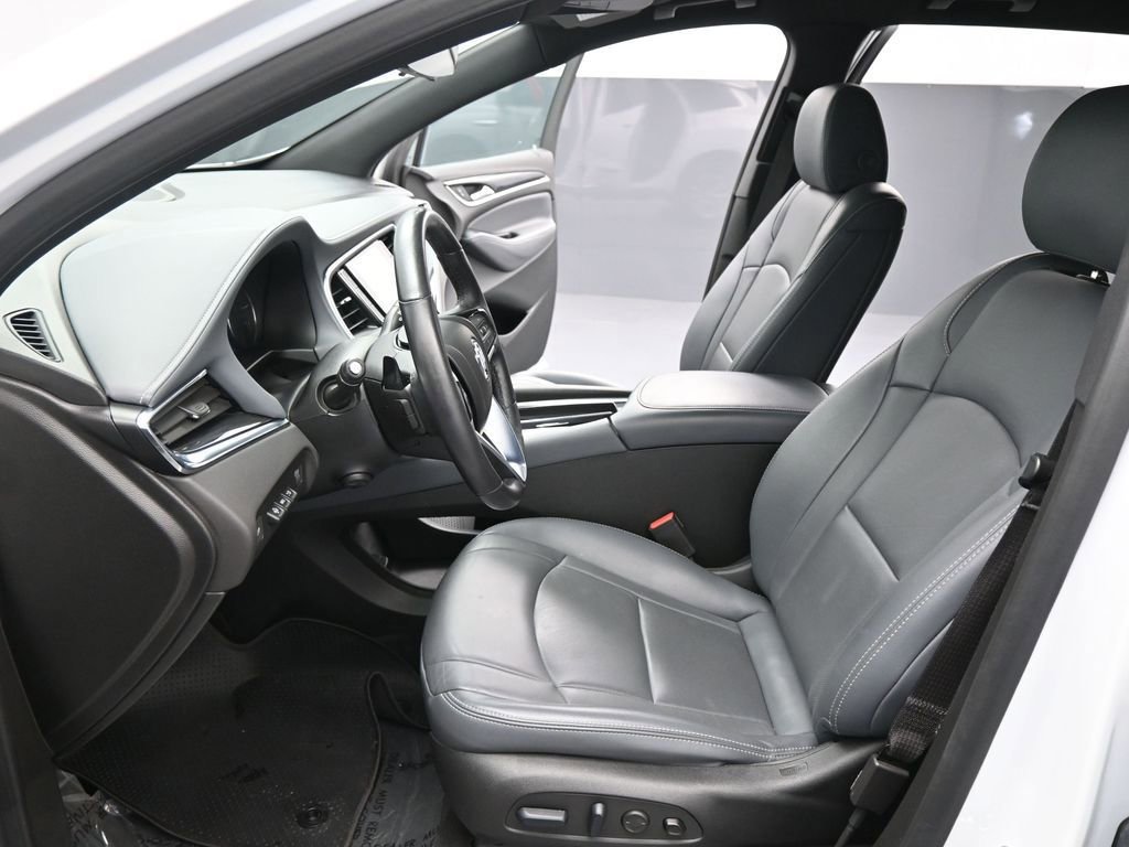Used 2024 Buick Enclave Premium image 39