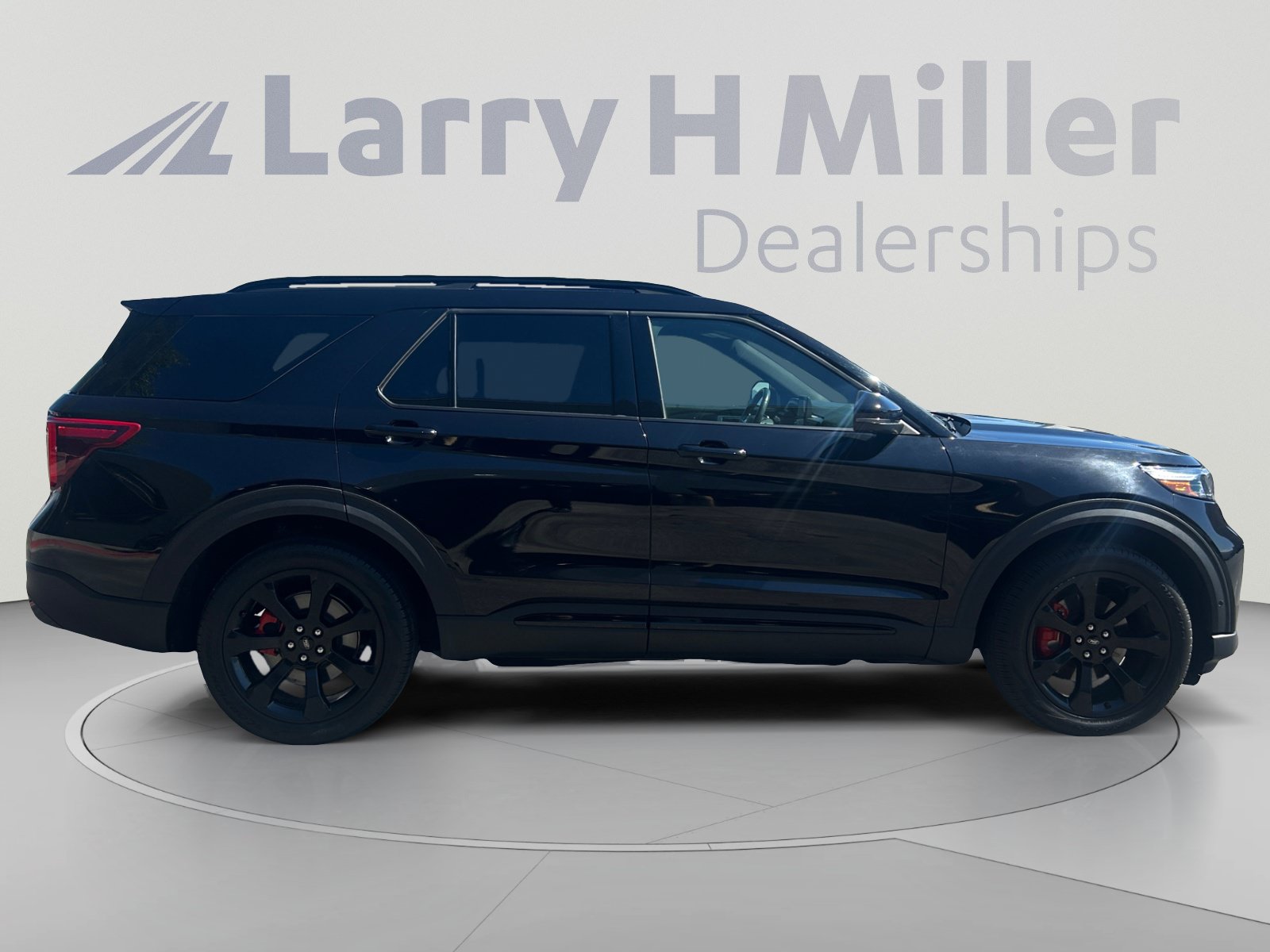 Certified 2020 Ford Explorer ST w/ ST Street Pack AWD/4WD image 6