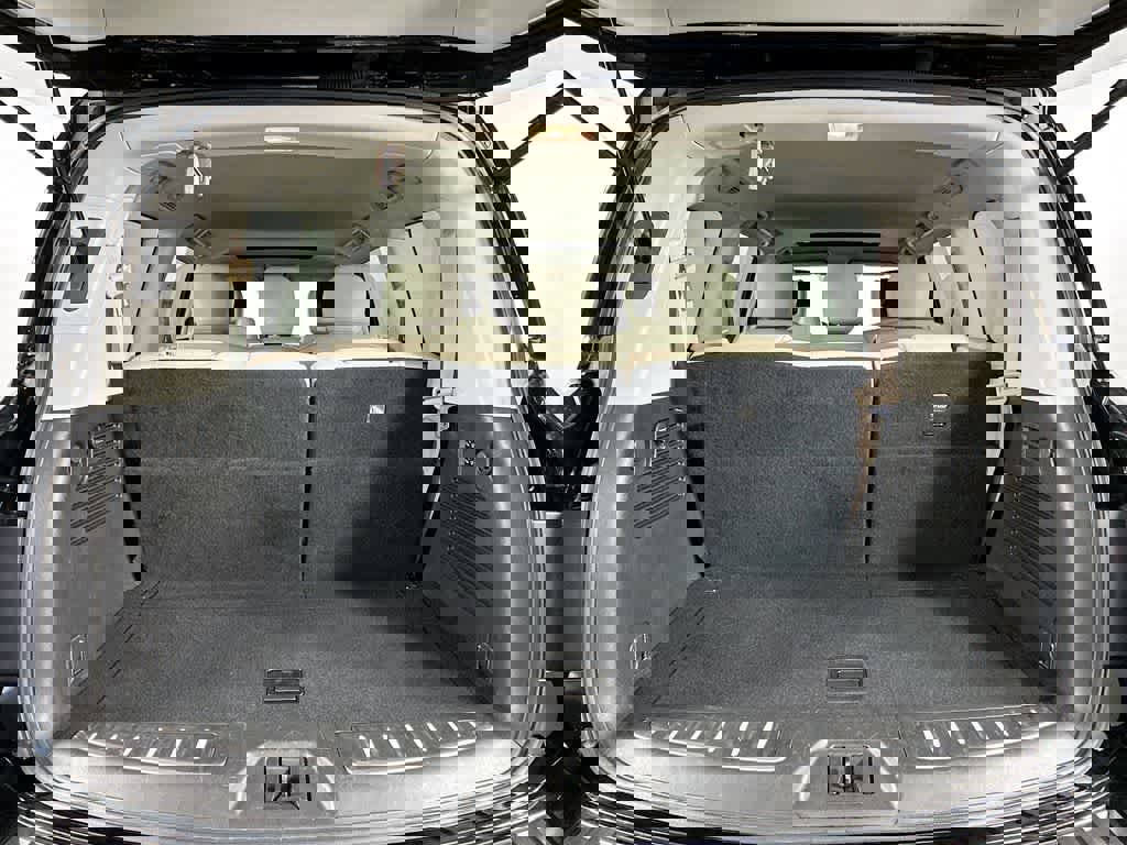 Used 2022 Nissan Armada Platinum image 24