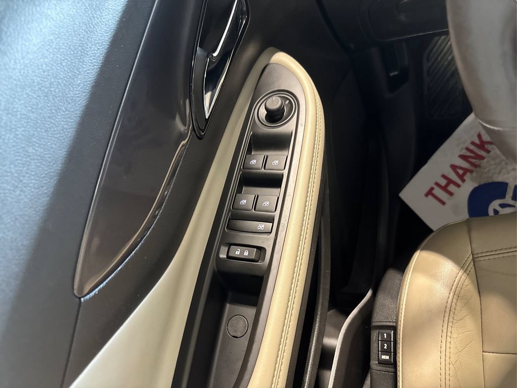 Used 2019 Buick Encore Essence w/ Experience Buick Package AWD/4WD image 36