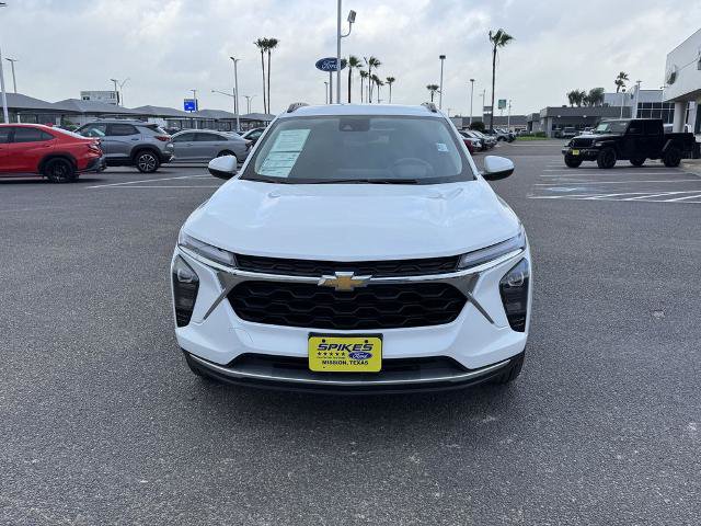 Used 2025 Chevrolet Trax LT FWD image 9