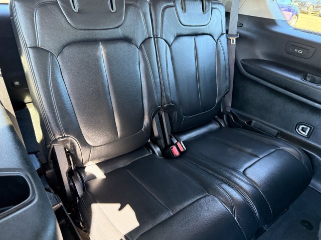 Used 2022 Jeep Grand Cherokee L Laredo w/ Luxury Tech Group I AWD/4WD image 21