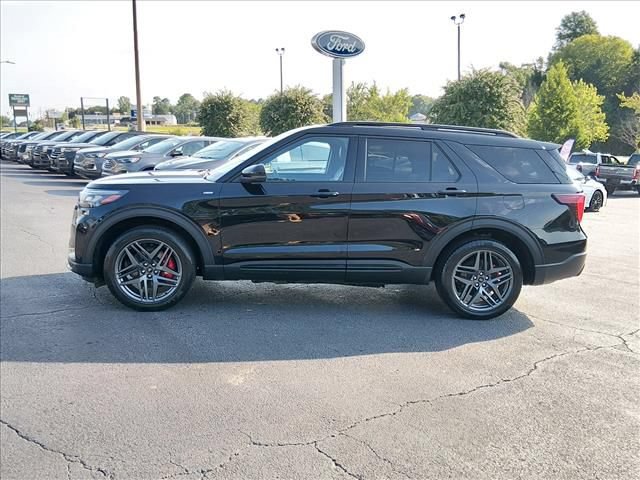 Certified 2025 Ford Explorer ST-Line w/ ST-Line Street Pack AWD/4WD image 7