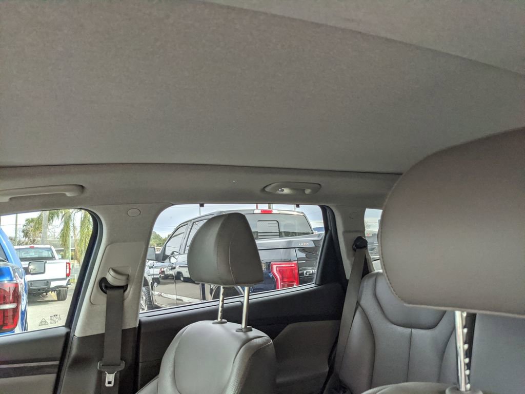 Used 2020 Hyundai Santa Fe Limited image 22