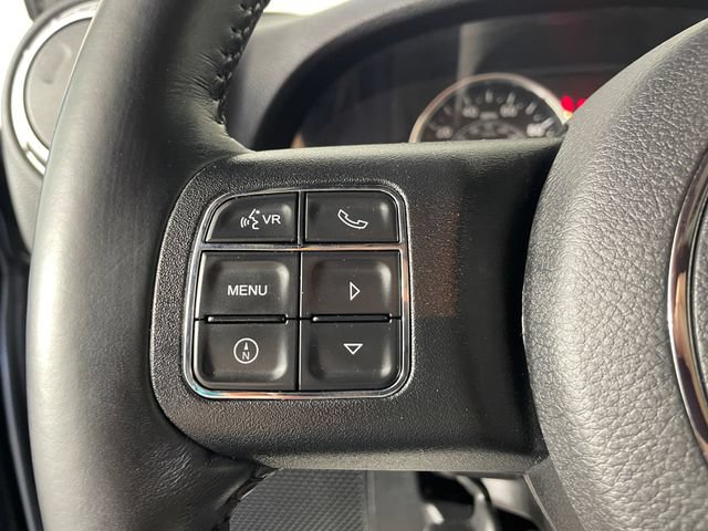 Used 2017 Jeep Wrangler Unlimited Sahara w/ Connectivity Group AWD/4WD image 11