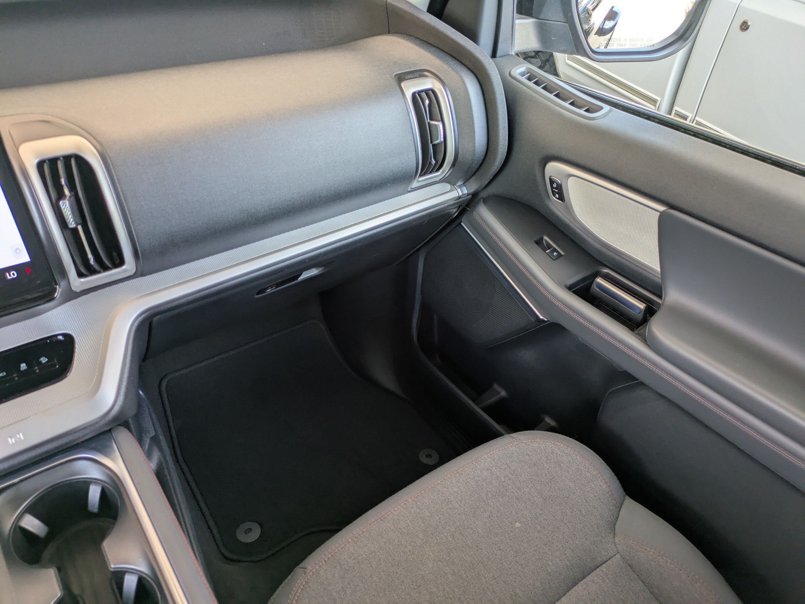 Certified 2025 Ford Expedition Active AWD/4WD image 19