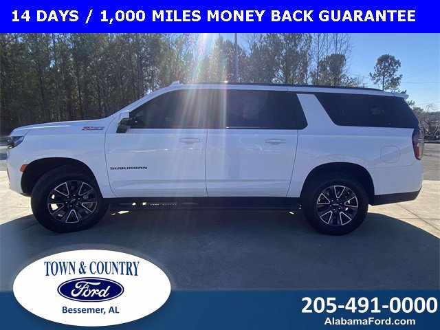 Used 2024 Chevrolet Suburban Z71 w/ Luxury Package image 2