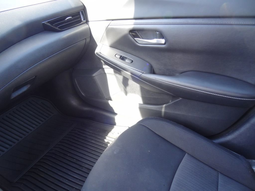 Used 2023 Nissan Sentra SV image 16