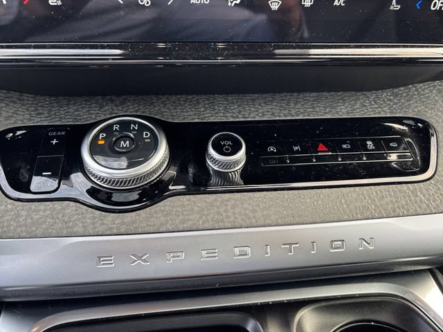 Certified 2025 Ford Expedition Tremor AWD/4WD image 17