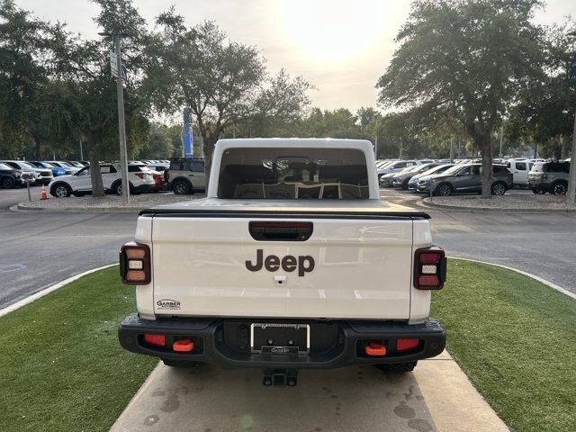 Used 2024 Jeep Gladiator Mojave AWD/4WD image 6