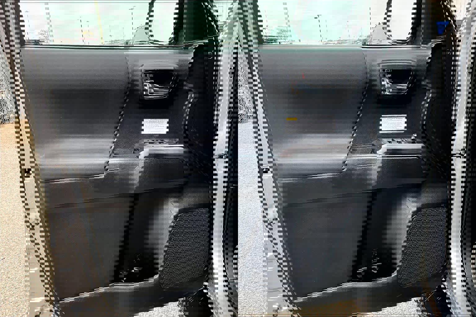 Used 2018 Toyota Tacoma TRD Off-Road image 23