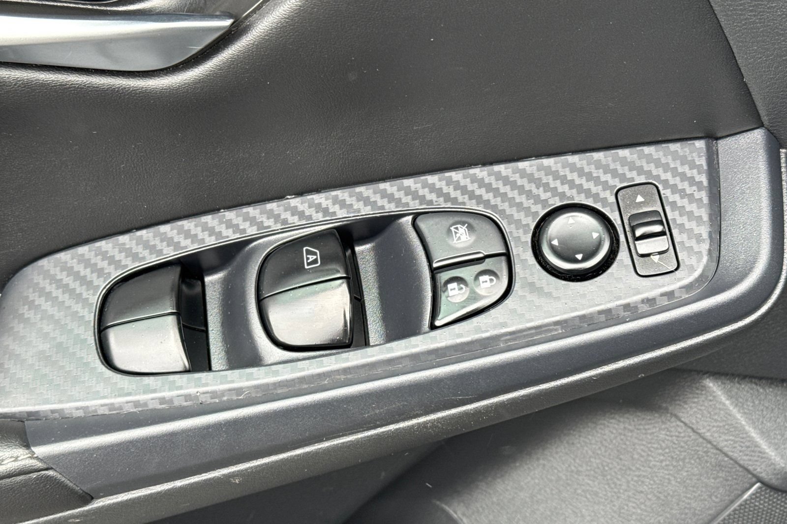 Used 2024 Nissan Sentra SV w/ Trunk Package FWD image 11