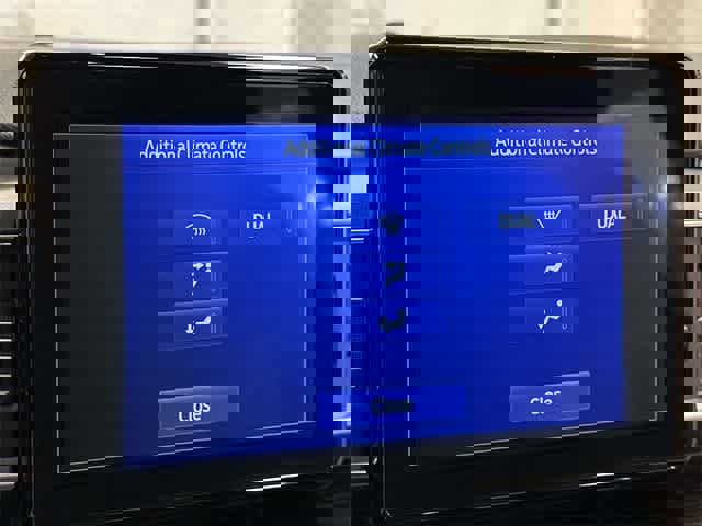 Certified 2020 Ford Explorer Limited w/ Class III Trailer Tow Package image 19