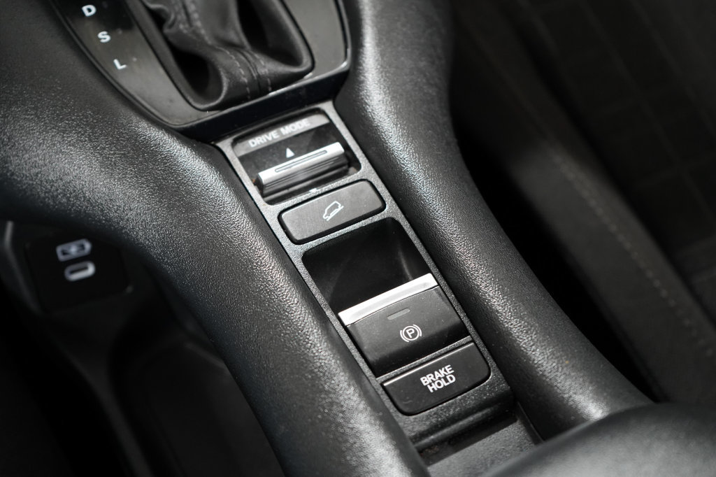 Used 2024 Honda HR-V LX image 24