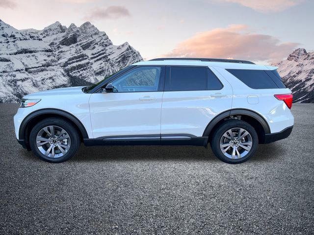 Certified 2022 Ford Explorer XLT w/ Equipment Group 202A image 6