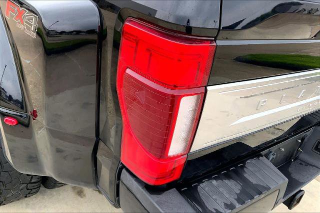 Certified 2022 Ford F350 Platinum AWD/4WD image 29