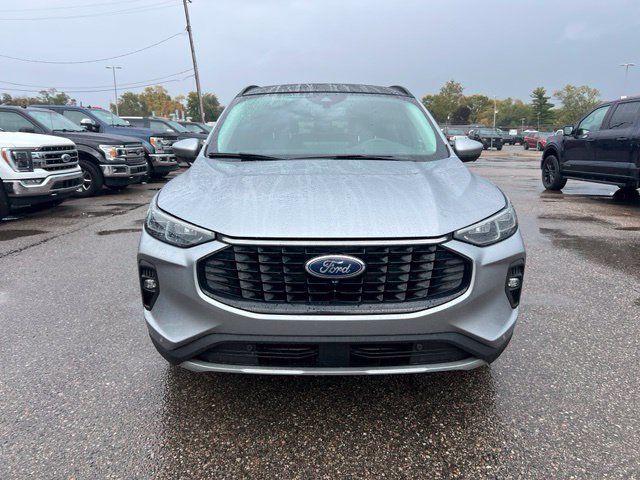 Certified 2024 Ford Escape Platinum w/ Class II Trailer Tow Package AWD/4WD image 2