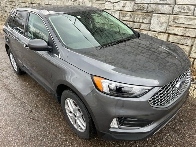 Certified 2024 Ford Edge SEL w/ Convenience Package AWD/4WD image 7