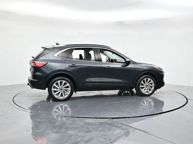 Certified 2022 Ford Escape Titanium w/ Titanium Elite Package image 2
