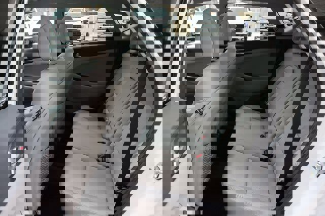 Used 2018 Hyundai Tucson Value w/ Cargo Package image 19