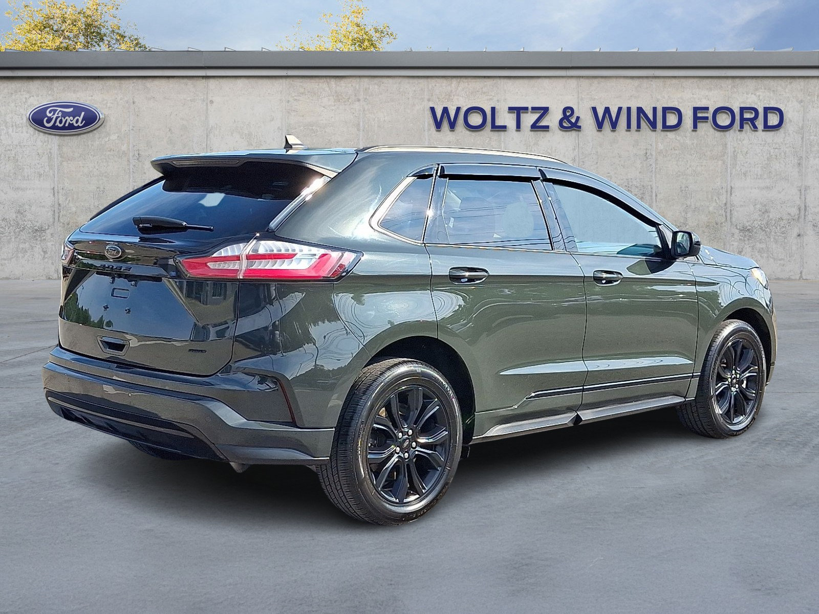 Certified 2022 Ford Edge SE w/ Black Appearance Package AWD/4WD image 6