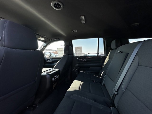 Used 2023 GMC Yukon XL SLE image 19