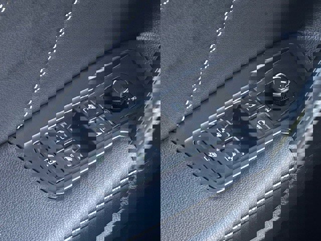 Used 2024 Volkswagen Tiguan SE w/ Panoramic Sunroof Package image 36