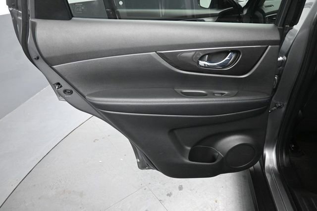 Used 2020 Nissan Rogue SV FWD image 20
