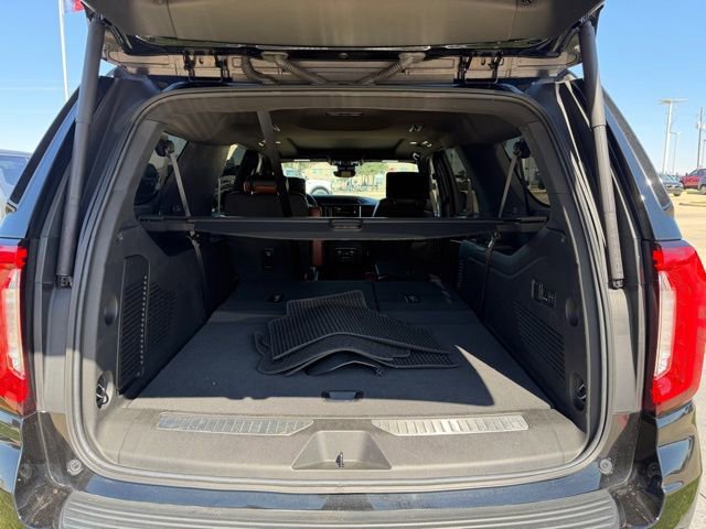 Used 2023 GMC Yukon XL Denali Ultimate image 9