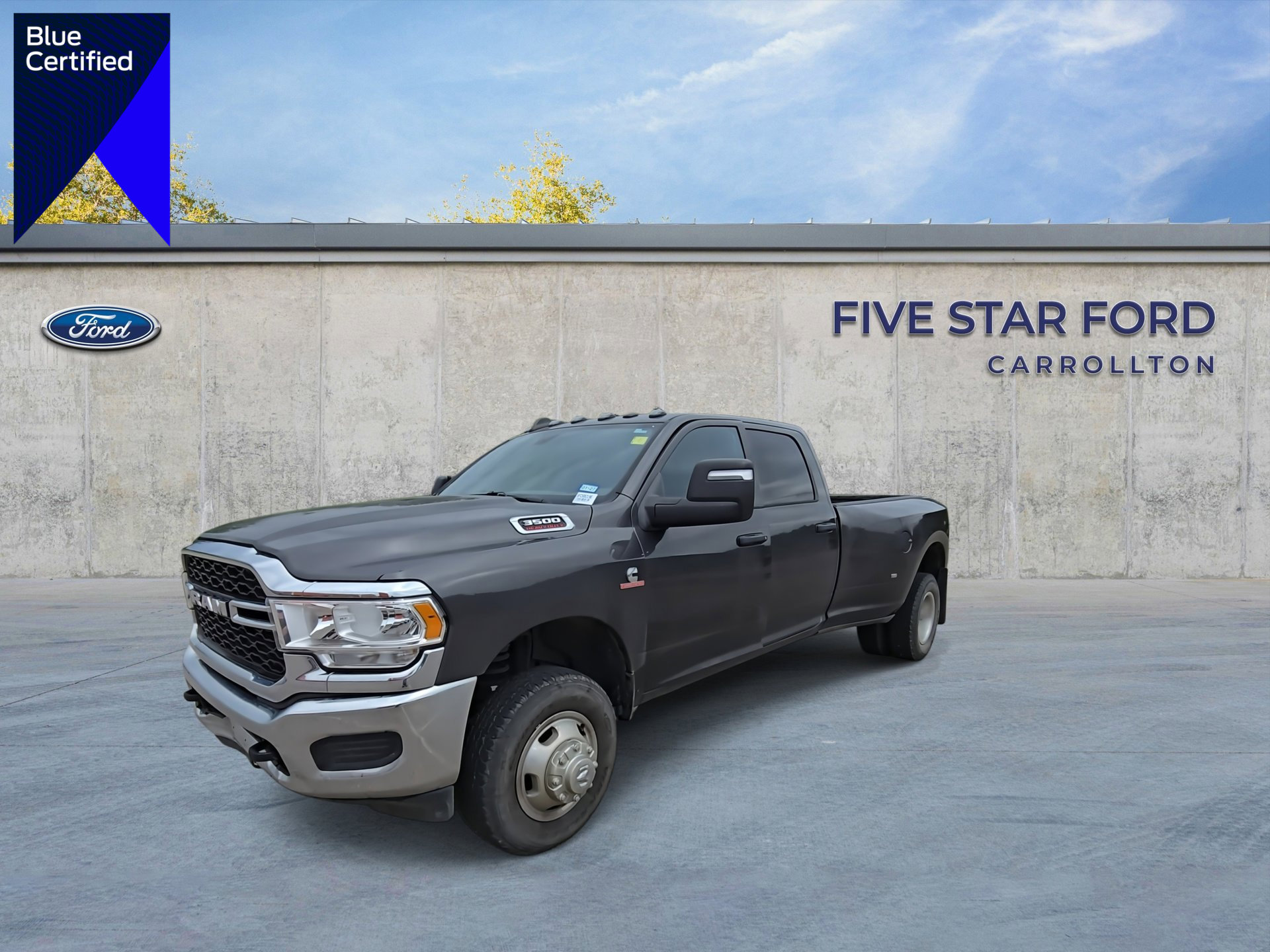 Used 2024 RAM 3500 Tradesman w/ Chrome Appearance Group image 1