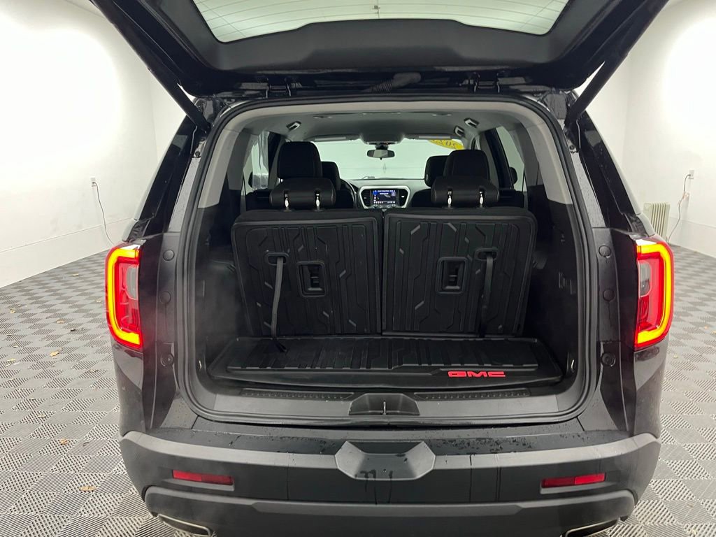 Used 2023 GMC Acadia SLE w/ Driver Convenience Package image 14