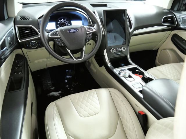 Certified 2024 Ford Edge Titanium w/ Equipment Group 301A image 8