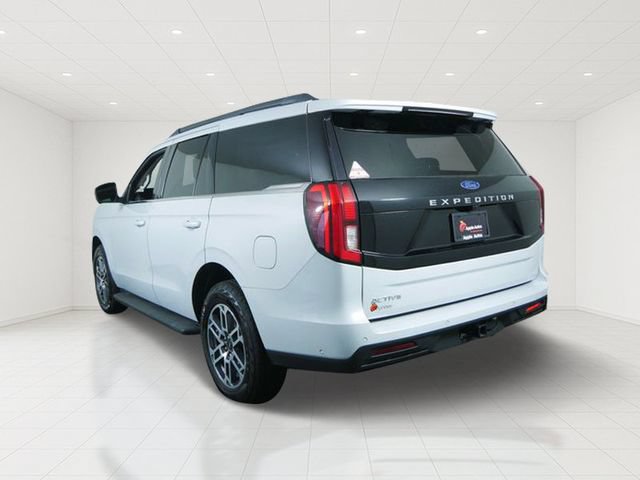 Certified 2025 Ford Expedition Active AWD/4WD image 5