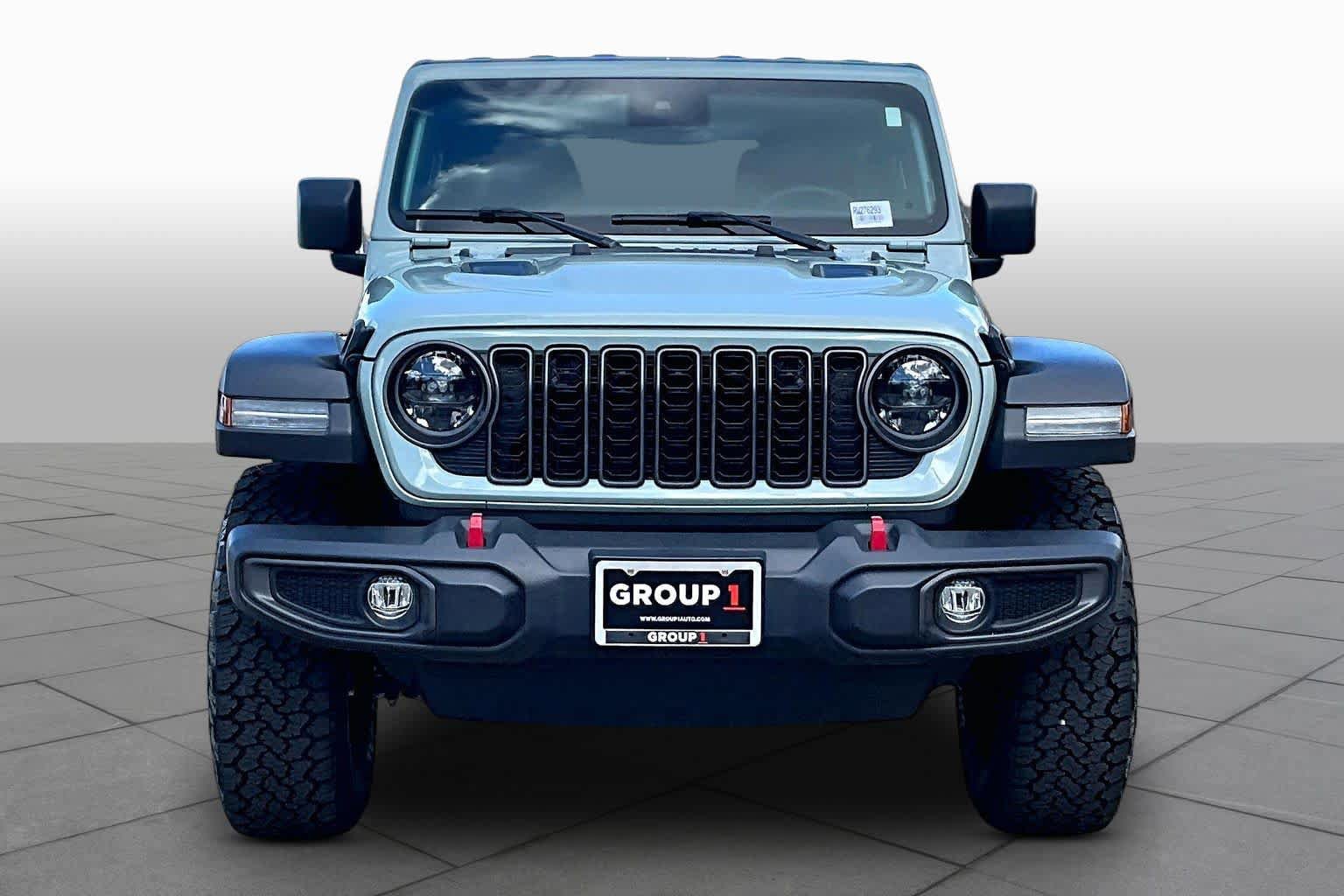 Used 2024 Jeep Wrangler Unlimited Rubicon AWD/4WD image 4
