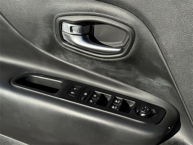 Used 2022 Jeep Renegade Latitude image 23