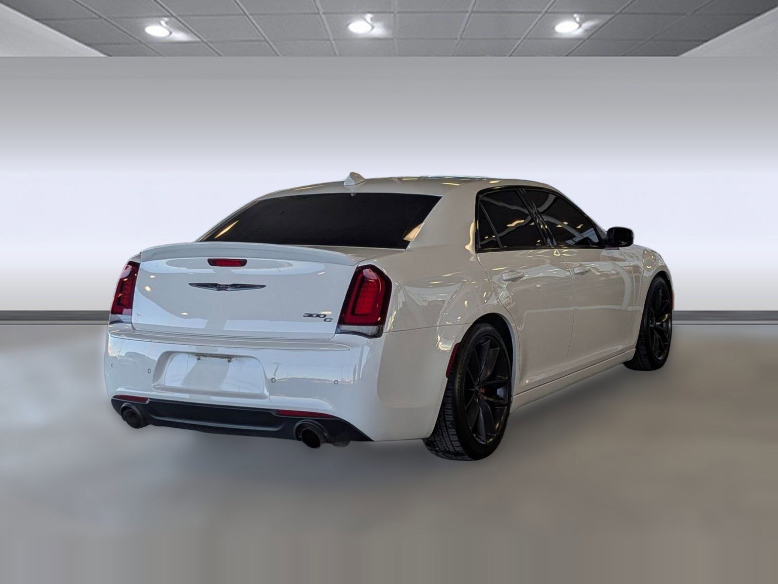 Used 2023 Chrysler 300 C image 5
