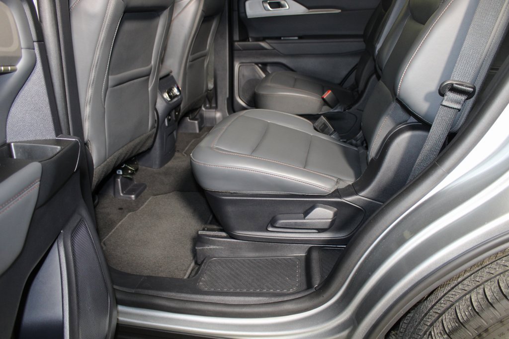 Certified 2025 Ford Explorer Active w/ Active Comfort Package image 11